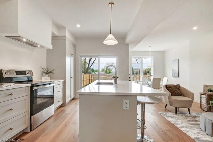 Property Photo: 214 William Street ON N4B 2E1