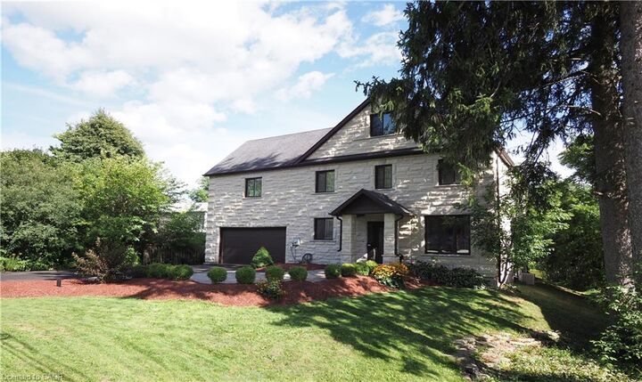 Property Photo: 530 St Andrew Street E ON N1M 1R6