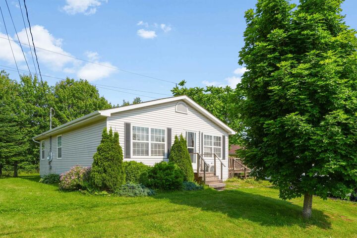 Property Photo:  73 River Ridge Drive  PE C1C 1R1 