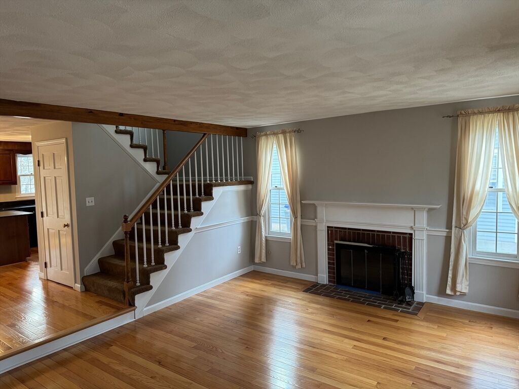 Property Photo:  887 Wellman Ave 887  MA 01863 