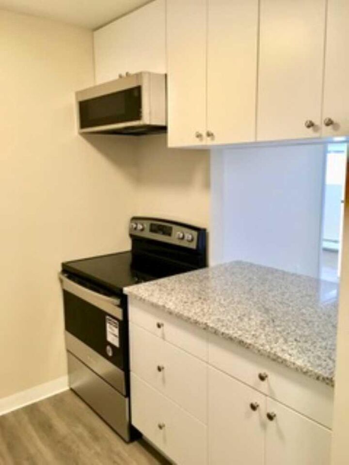 Property Photo:  405 Columbia Boulevard 301  AB T1K 4R6 