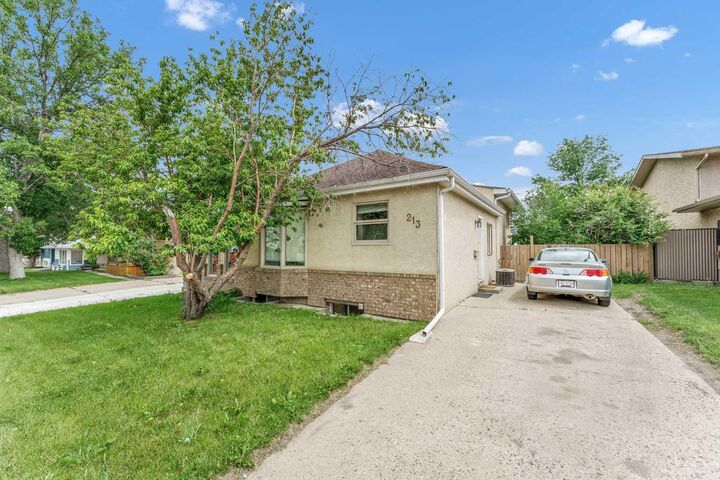 Property Photo:  213 6 Street SE  AB T0J 2P0 