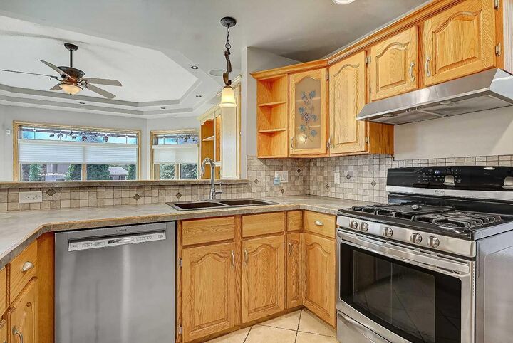 Property Photo: 9513 62 Avenue AB T8W 2E1