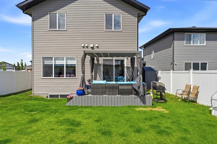 Property Photo: 37 Toal Close AB T4P 0W6