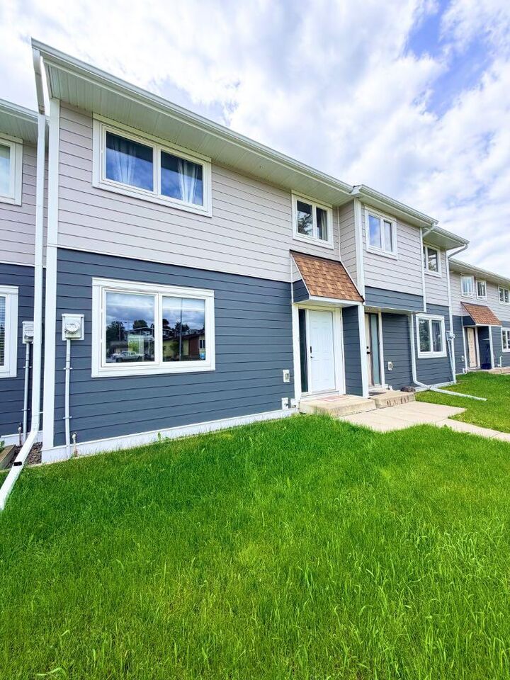 Property Photo: 53 97 Avenue AB T0E 0Y0