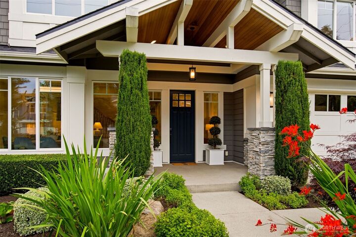 Property Photo: 11056 SE 30th St WA 98004