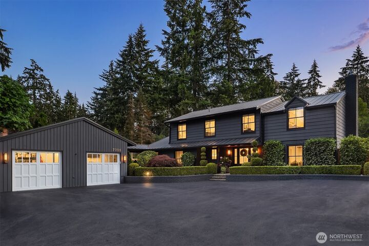 Property Photo: 7306 Island Crest Way WA 98040