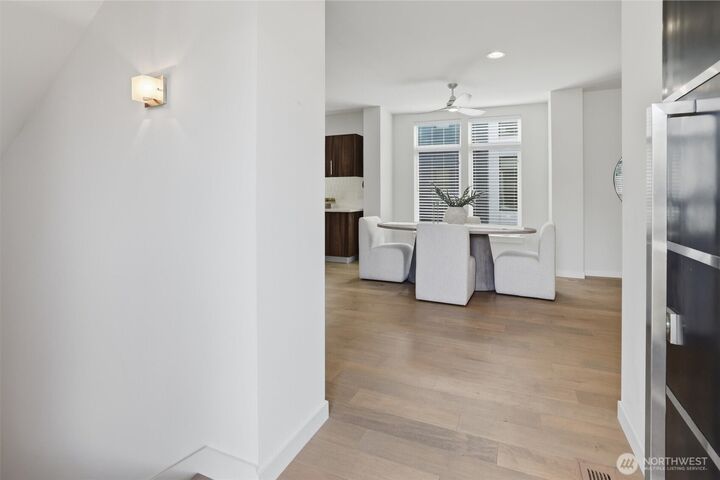 Property Photo: 1427 136th Court NE WA 98005