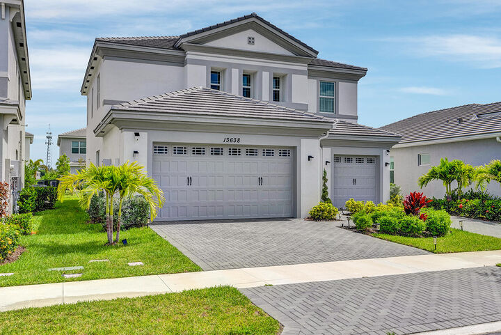 Property Photo:  13638 Spruce Pne Drive  FL 33441 