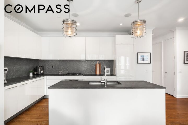 Property Photo:  4 W 21st Street 10B  NY 10010 