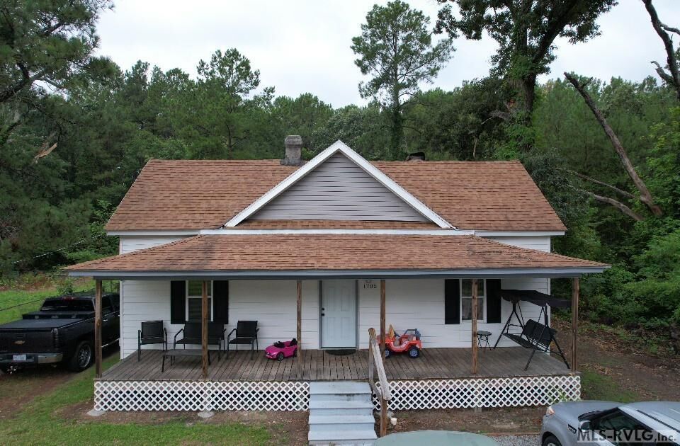 Property Photo:  1705 Ivey St  NC 27870 