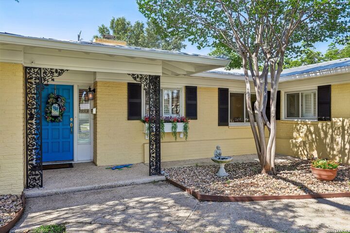 Property Photo:  418 Northridge  TX 78209 