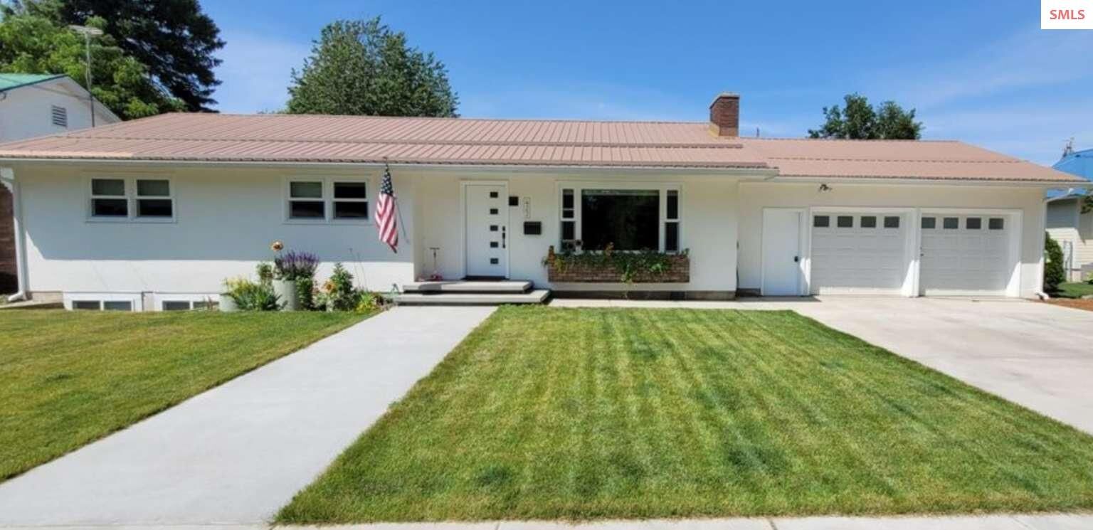 Property Photo:  422 Antone St  ID 83864 