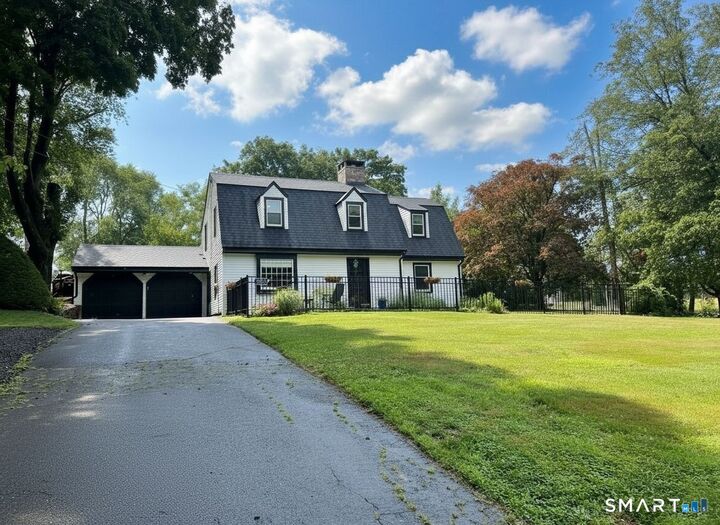 Property Photo: 530 Bloomfield Avenue CT 06002