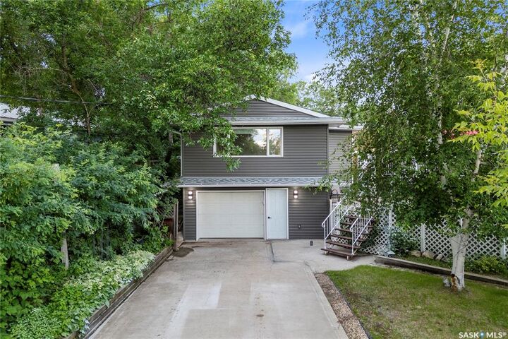 Property Photo: 342 4th Street E SK S0G 4C0