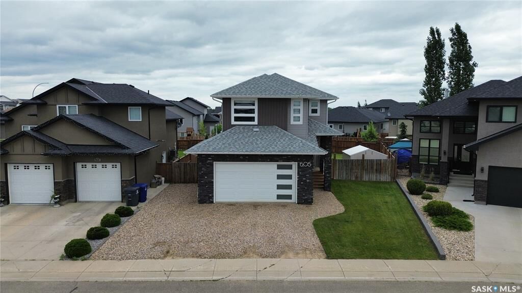 Property Photo:  605 Cherry Court  SK S0K 4S2 