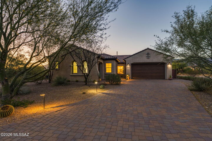 Property Photo:  10823 E Fairacres Place  AZ 85749 