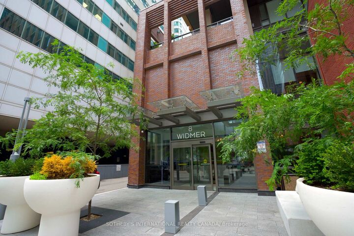 8 Widmer Street 3209 — photo 1