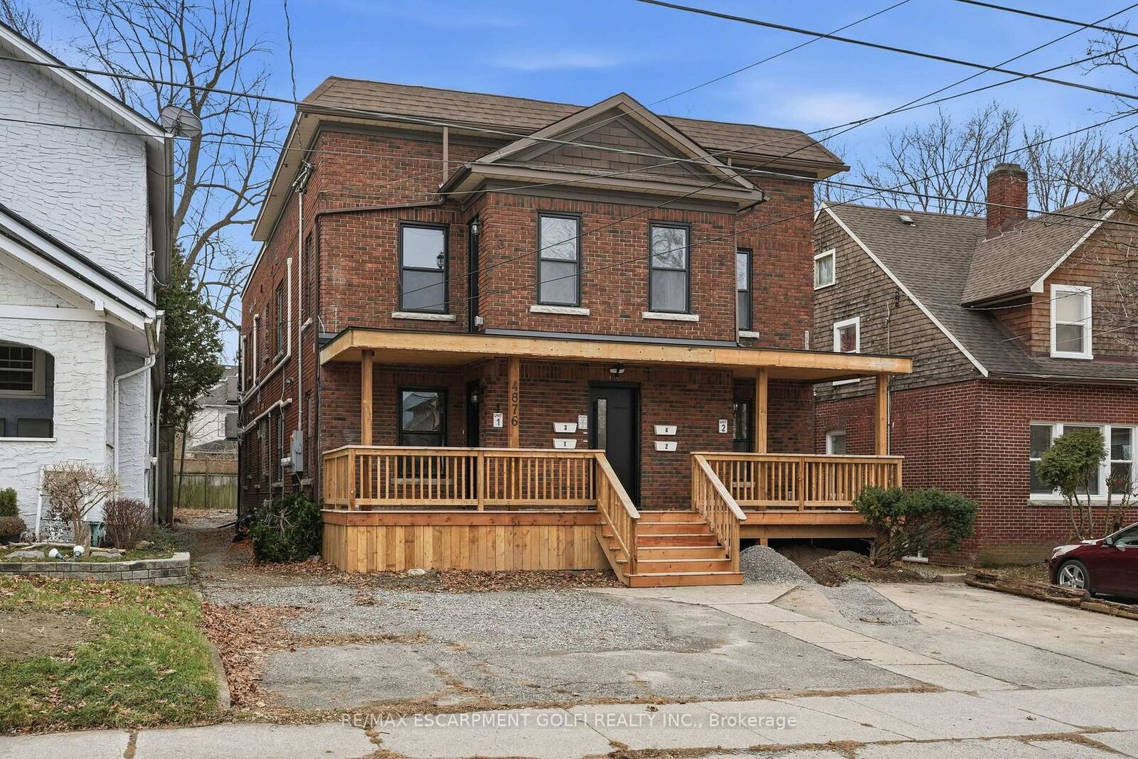 Property Photo: 4876 Simcoe Street 1 ON L2E 1V9