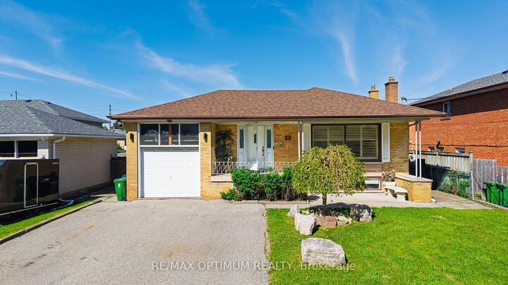 Property Photo: 6 Evernby Boulevard ON M9R 3G8