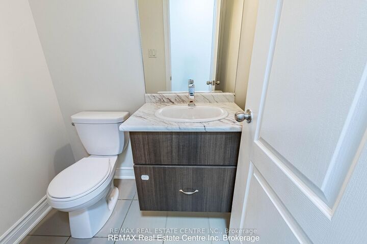 Property Photo: 27 Lady Evelyn Cres Brampton Ontario Circle ON L6Y 6C6