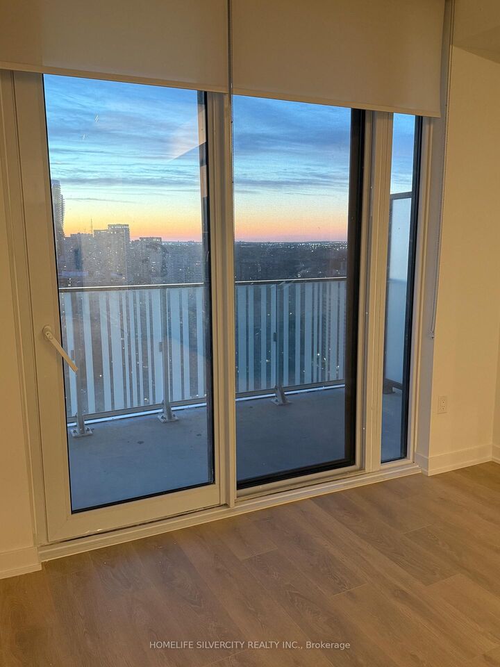 Property Photo:  1 Fairview Street 2907  ON L5A 4C6 