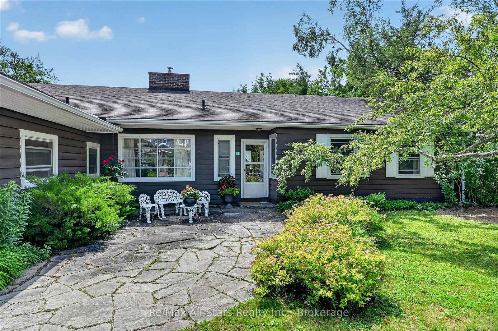 Property Photo: 85 Grandy Road ON K0M 1K0