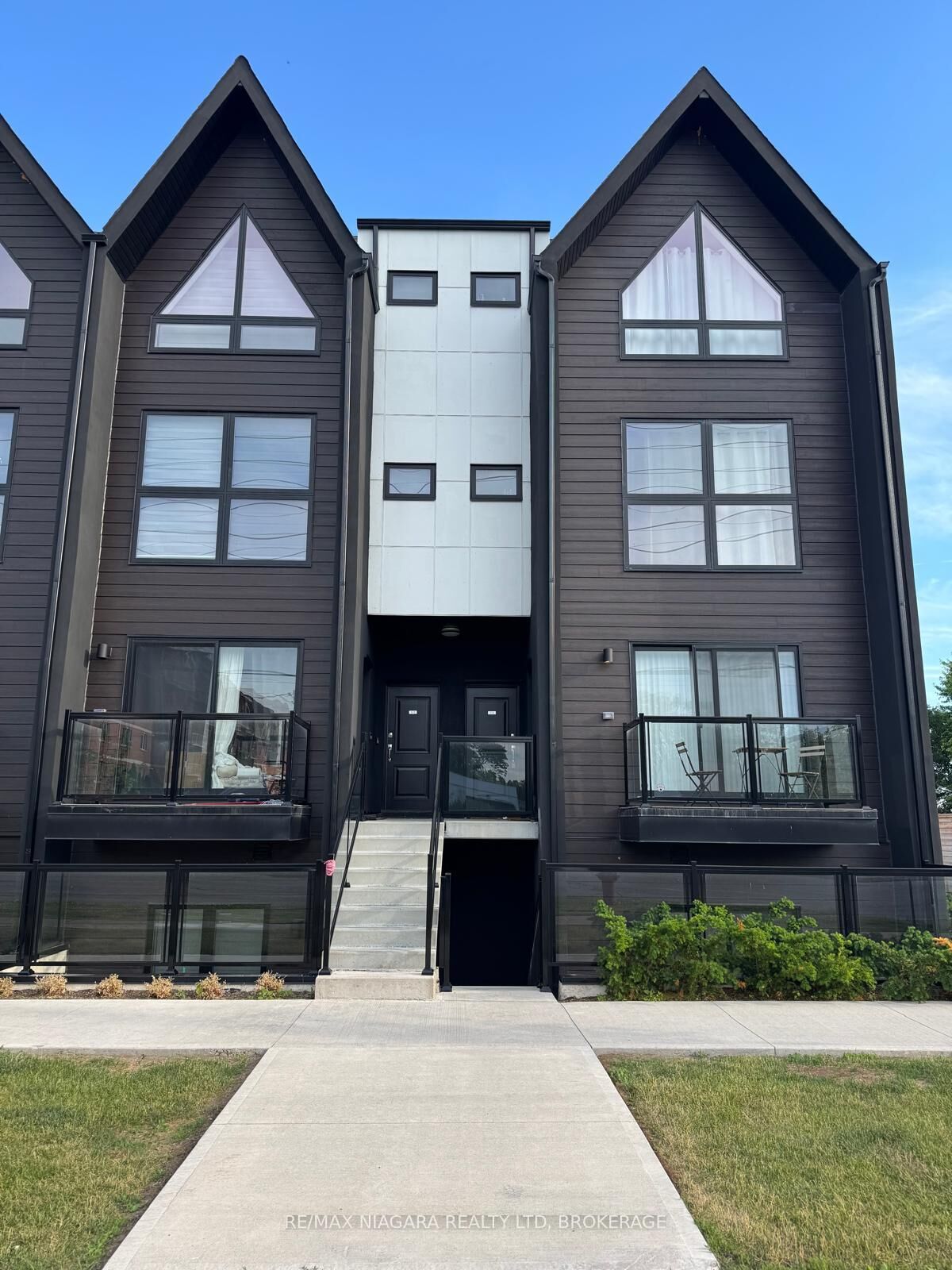 Property Photo:  7727 Wilson Crescent 206  ON L2G 7G5 