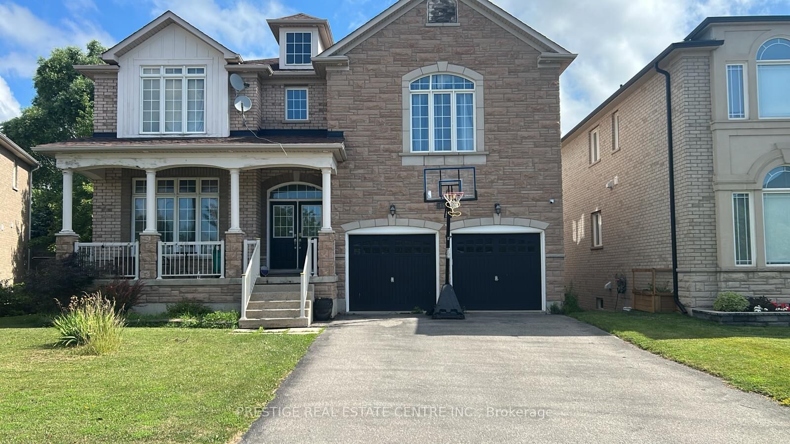 Property Photo: 1527 Stewart Crescent ON L9T 6P8