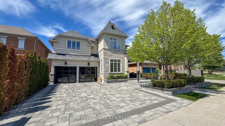 1135 Cenotaph Boulevard — photo 1