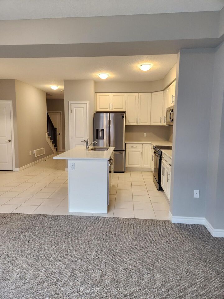 Property Photo: 1022 Wright Drive ON L4R 0E4