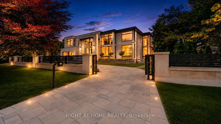 Property Photo: 36 Fairway Heights Drive ON L3T 3A8