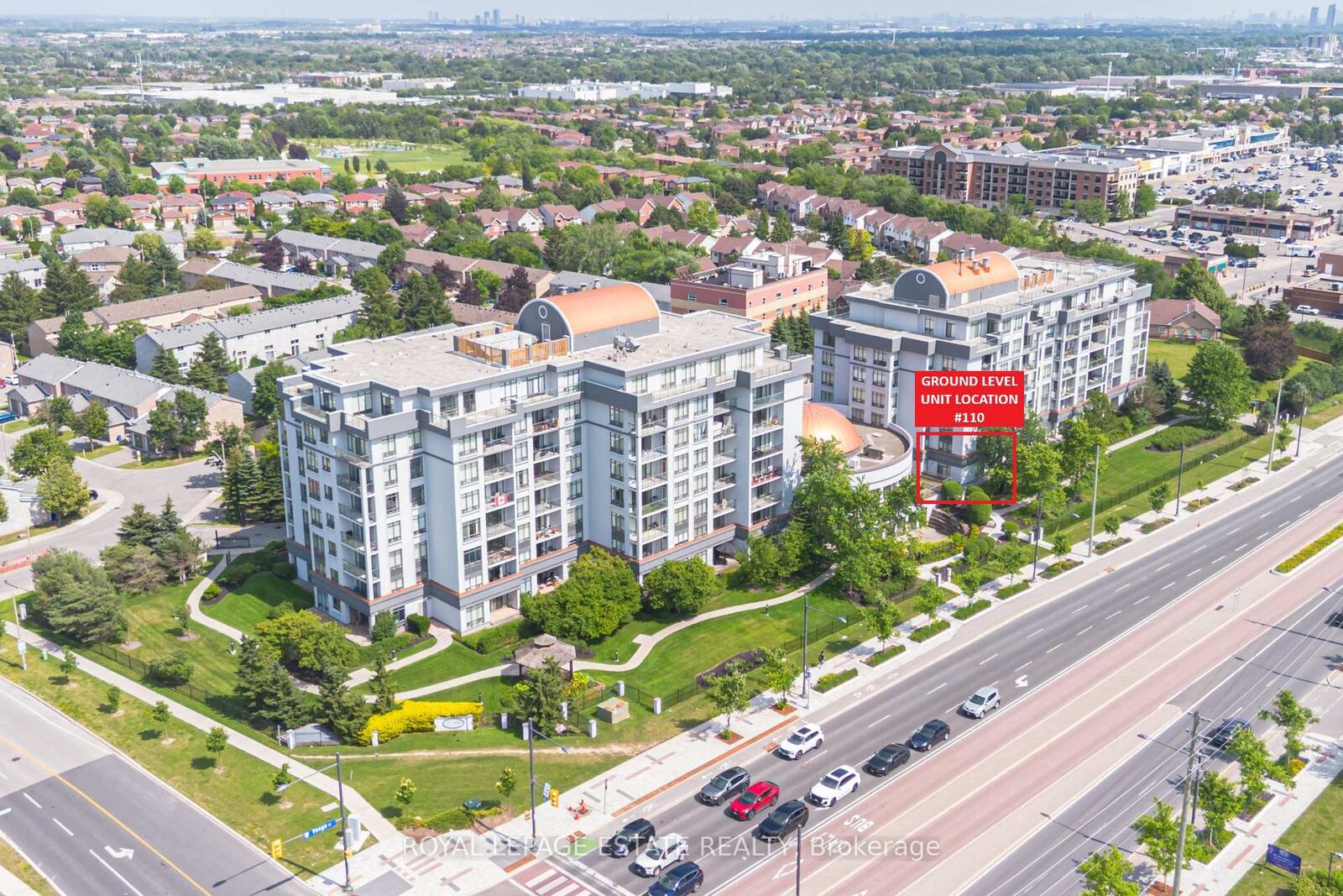Property Photo:  11121 Yonge Street 110  ON L4C 0S7 