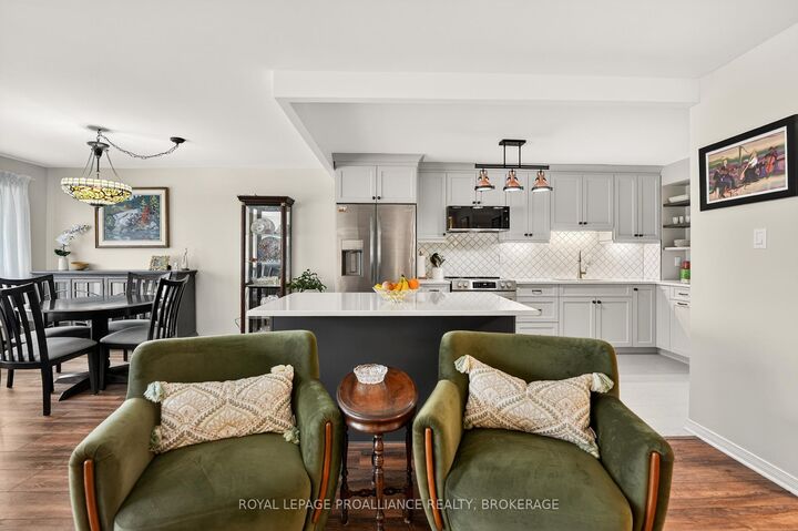 257 Bath Road 401 — photo 1