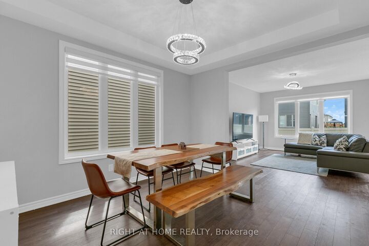 Photo de la propriété: 104 Unity Place ON K2S 2Y8