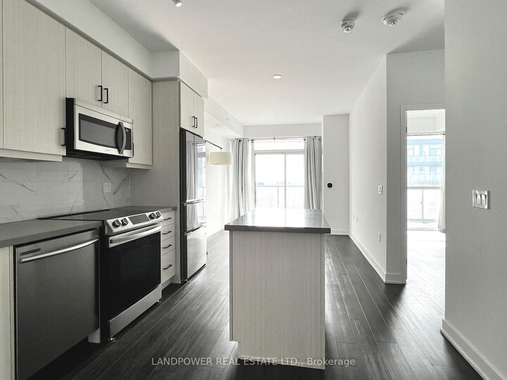 Property Photo: 75 Oneida Crescent Lph02 ON L4B 0H3