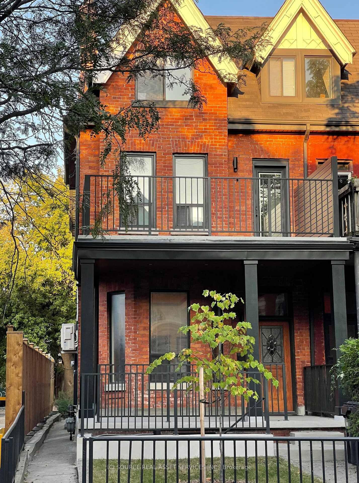 Property Photo: 287 Palmerston Avenue Lower ON M6J 2J3