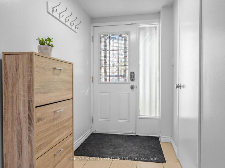 Property Photo:  2651 Aquitaine Avenue 38  ON L5N 1V5 