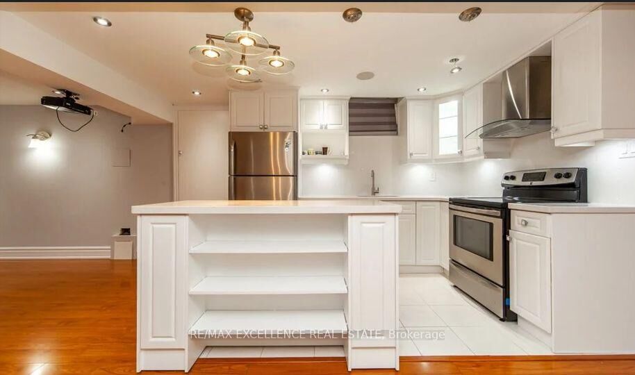 Property Photo: 3262 Crimson King Circle ON L5N 8M8