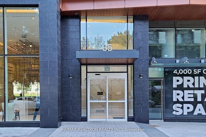 Property Photo:  85 Wood Street 2803  ON M4Y 0E8 