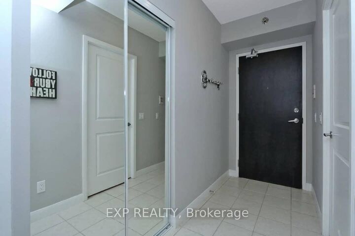 Photo de la propriété:  235 Sherway Gardens Road 1211  ON M9C 0A2 