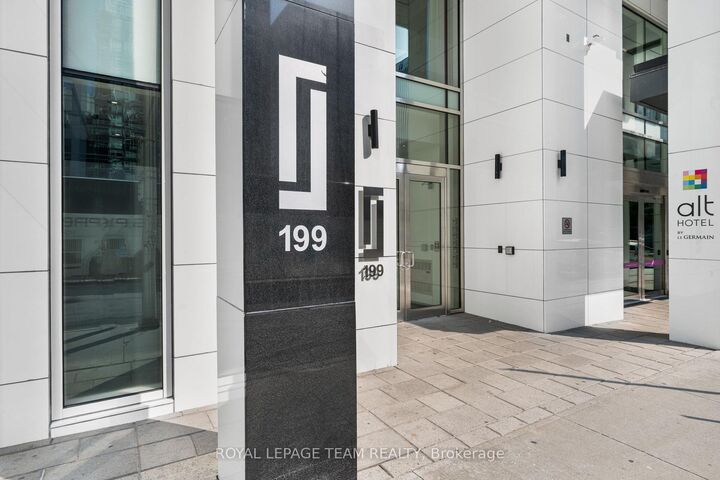 Property Photo:  199 Slater Street 2103  ON K1P 0C8 