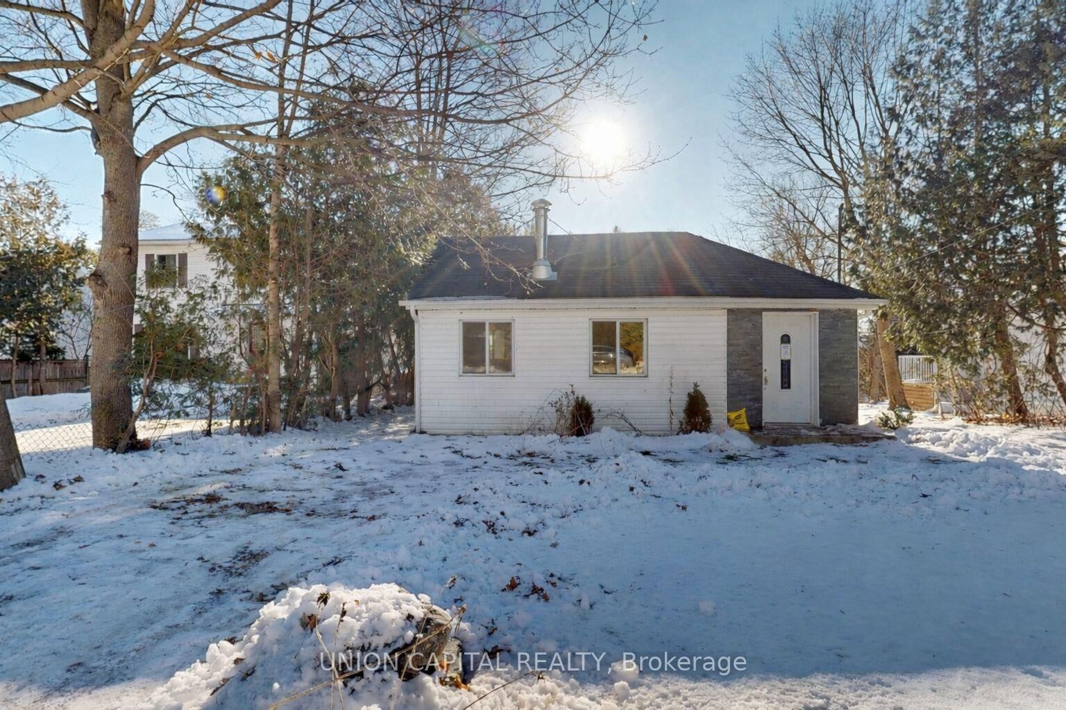 Property Photo: 27 Connor Drive ON L4A 2Z1