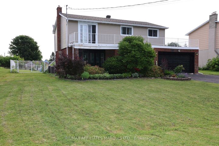 3453 Bruce Street — photo 1