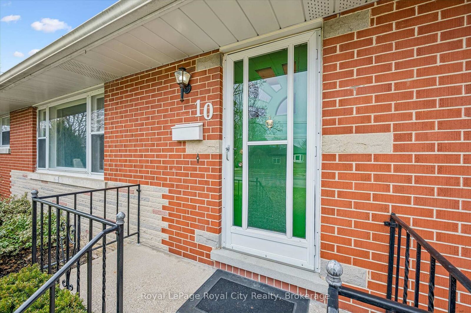 Property Photo:  10 Paul Avenue  ON N1E 1S2 