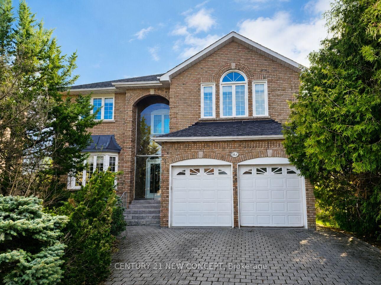 Photo de la propriété:  38A Avonlea Place  ON L4B 3N8 