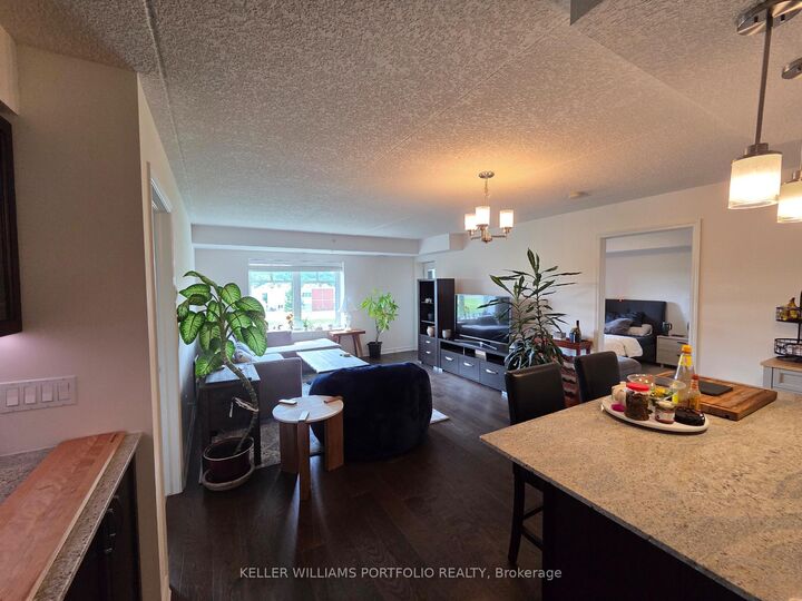 Property Photo:  776 Laurelwood Drive 604  ON N2V 0A8 