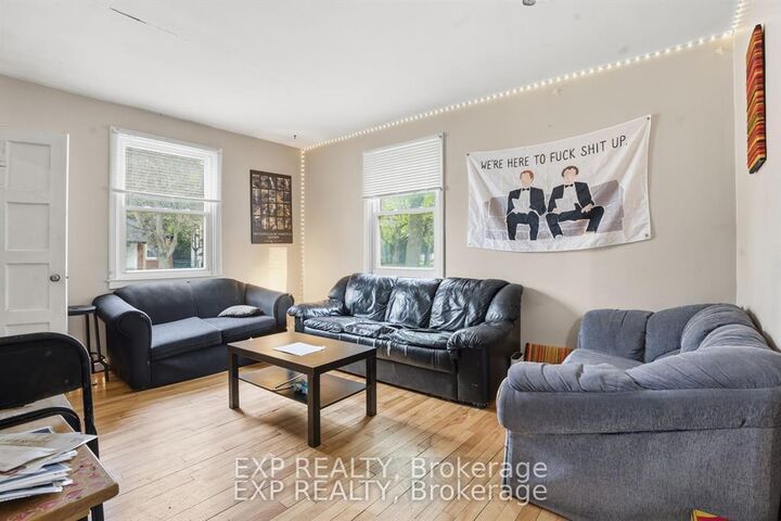 Property Photo: 139 Dalewood Avenue ON L8S 1Z3