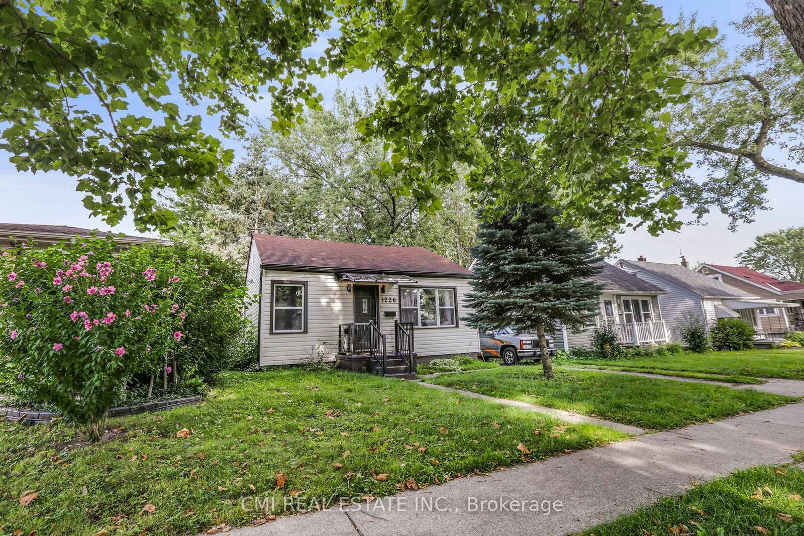 Property Photo:  1226 Wigle Avenue  ON N9C 3N1 