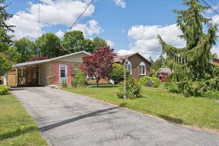 Property Photo: 544 Maher Crescent ON K9A 4S7